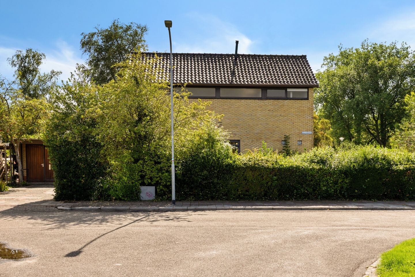 Vrijstaande woning te koop: Mondsteen 26, Delfzijl
