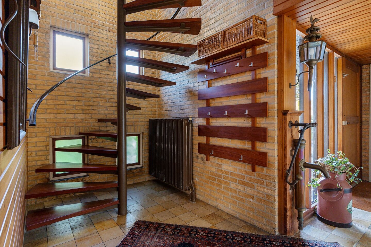 Vrijstaande woning te koop: Mondsteen 26, Delfzijl