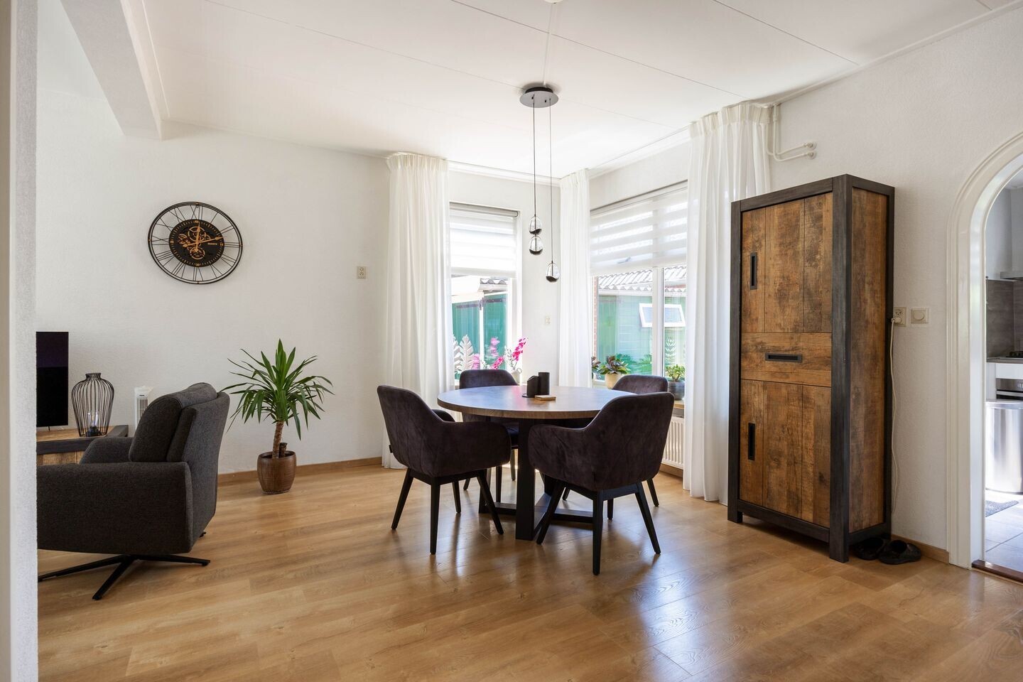 Twee-onder-één-kap te koop: Hindrik Jagerstraat 3, Farmsum