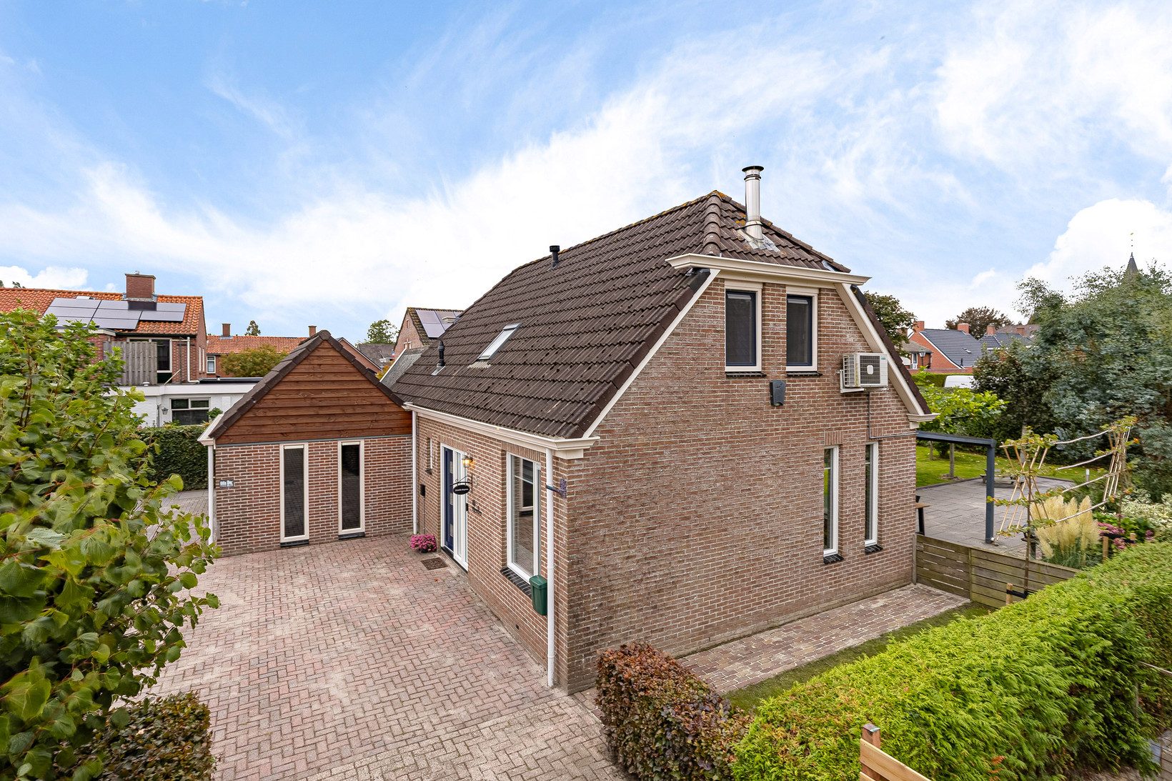 Vrijstaande woning te koop: de Linden 6, Wagenborgen