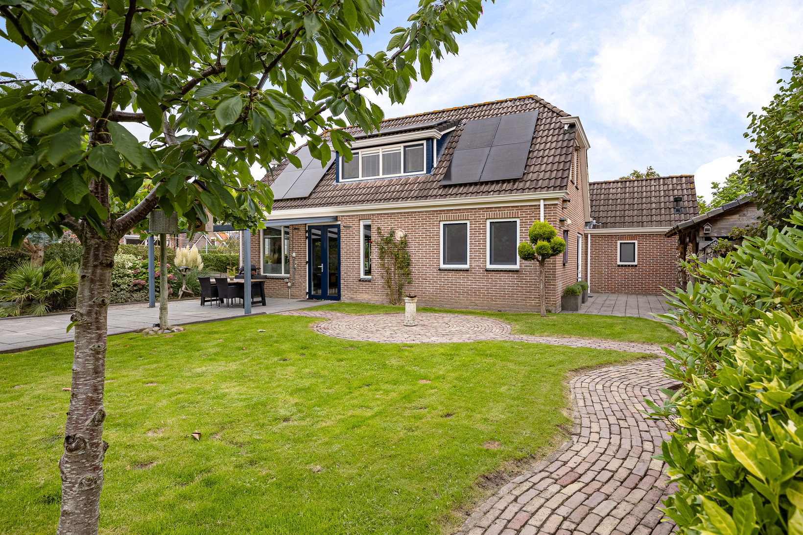 Vrijstaande woning te koop: de Linden 6, Wagenborgen
