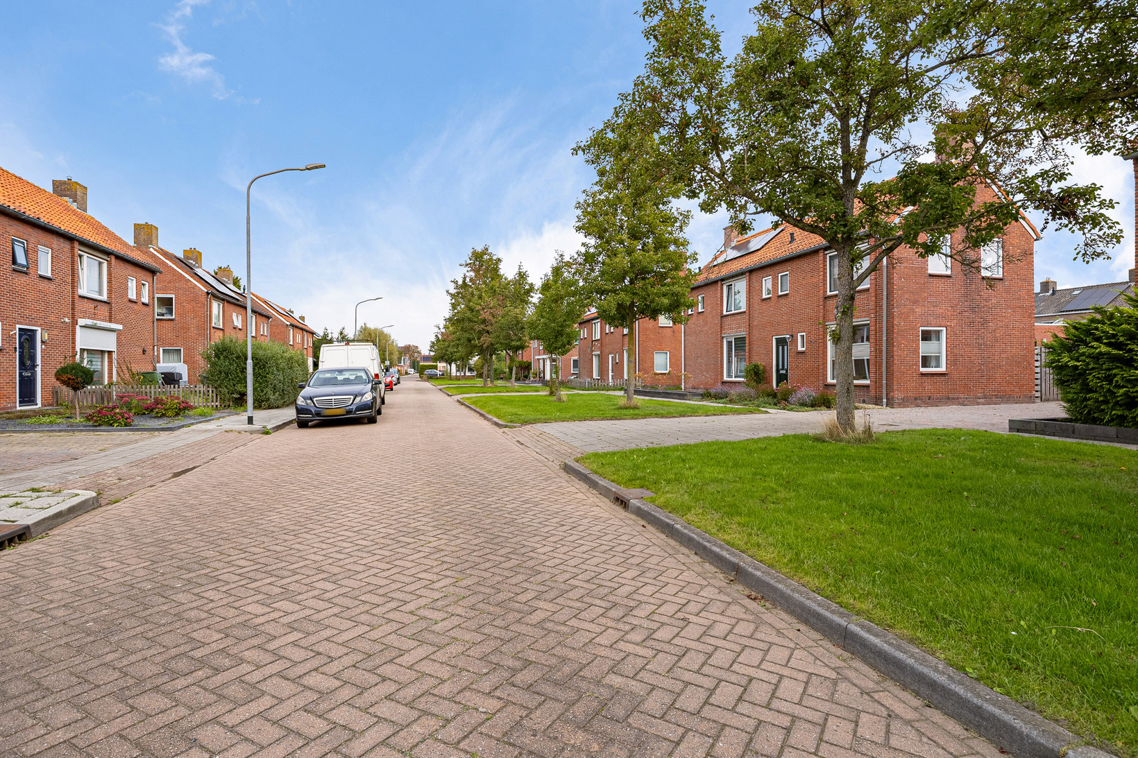 Twee-onder-één-kap te koop: Verbindingsweg 21, Wagenborgen