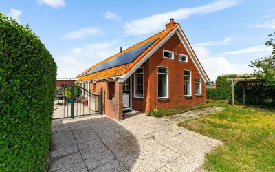 Binnen A.E. 10