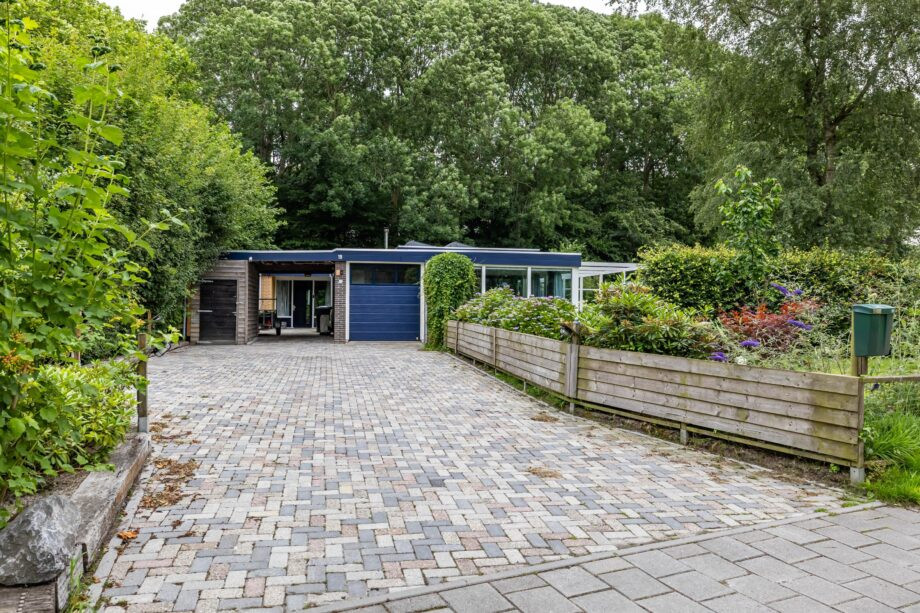 Vrijstaande woning te koop: C F van Sytzamastraat 19, Winsum