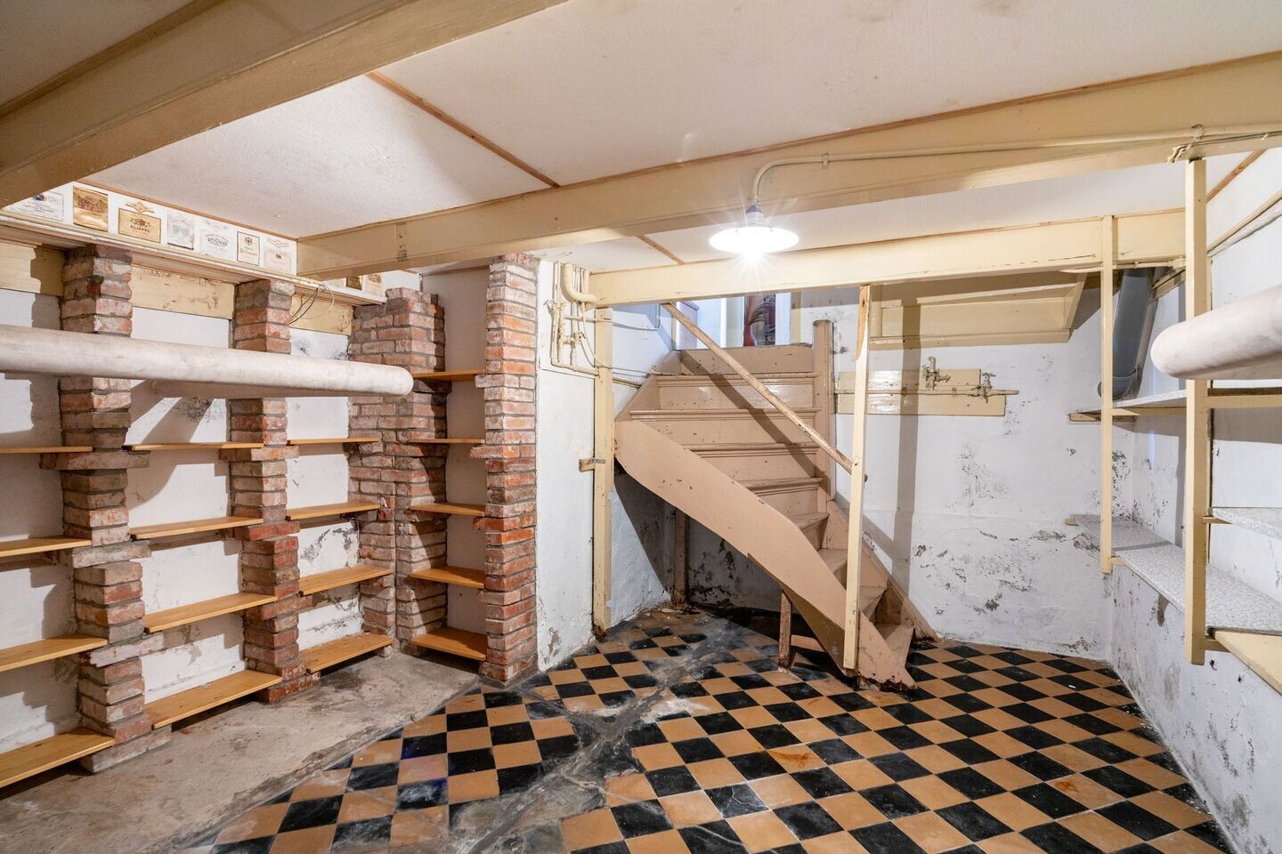 Vrijstaande woning te koop: Hoofdstraat-West 15, Uithuizen