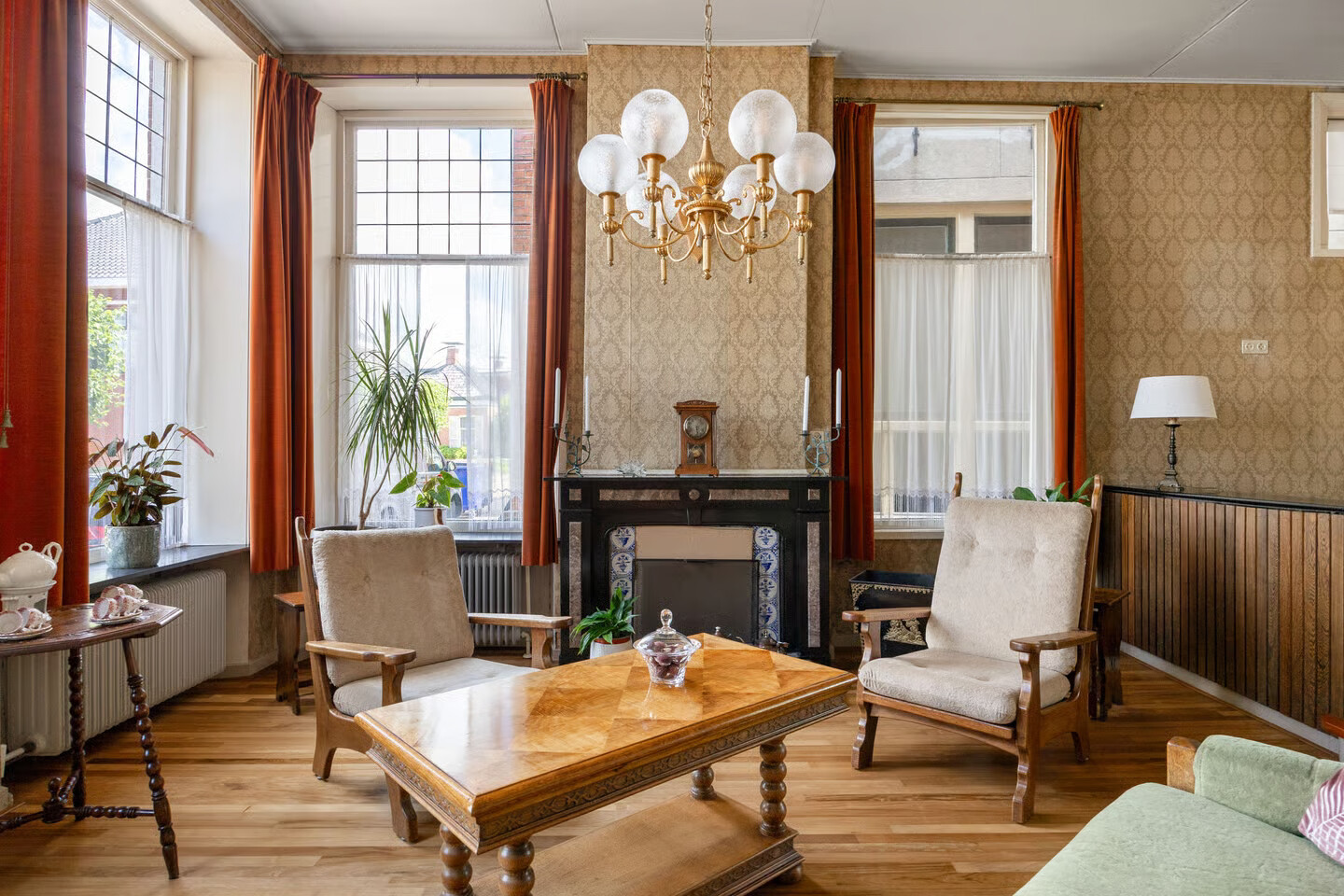 Vrijstaande woning te koop: Hoofdstraat-West 15, Uithuizen