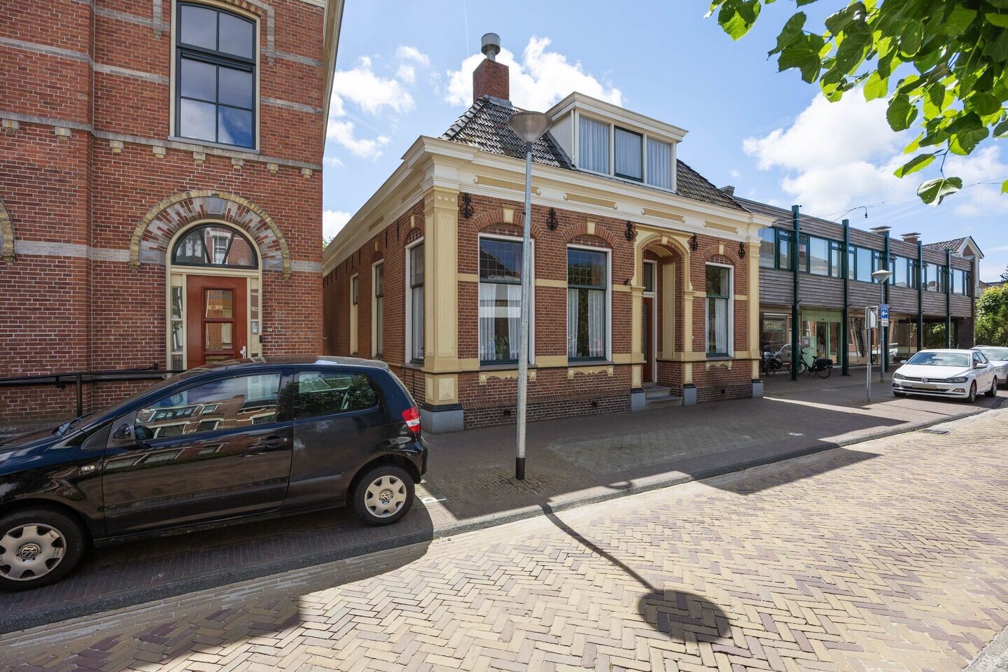 Vrijstaande woning te koop: Hoofdstraat-West 15, Uithuizen