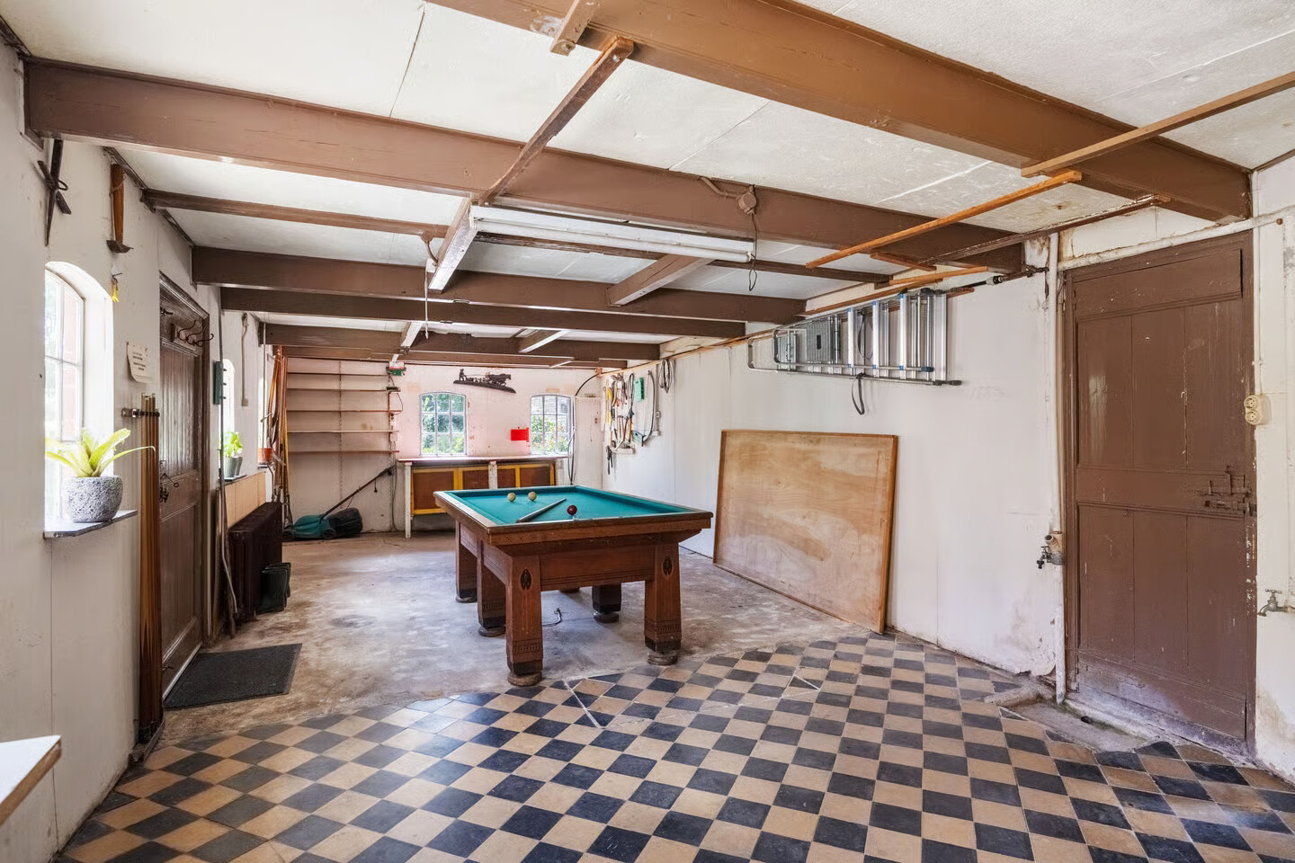 Vrijstaande woning te koop: Hoofdstraat-West 15, Uithuizen