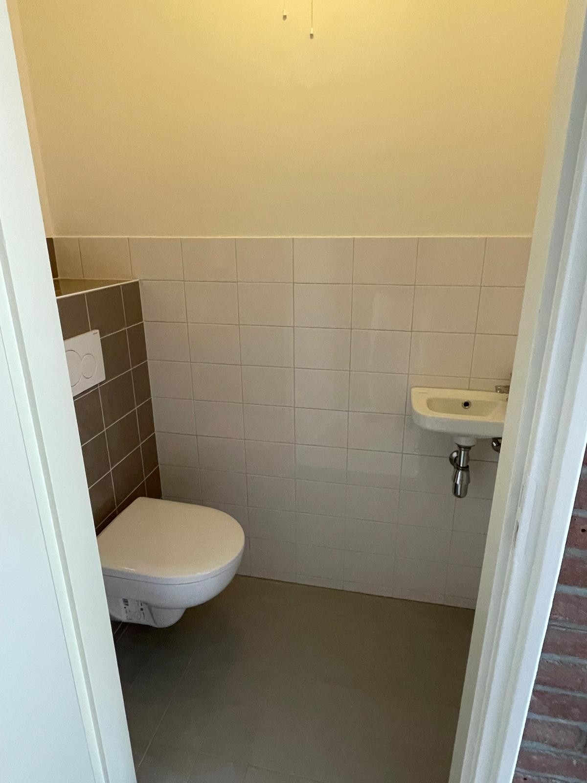 Appartement te huur: Hoofdstraat-Oost 22, Uithuizen