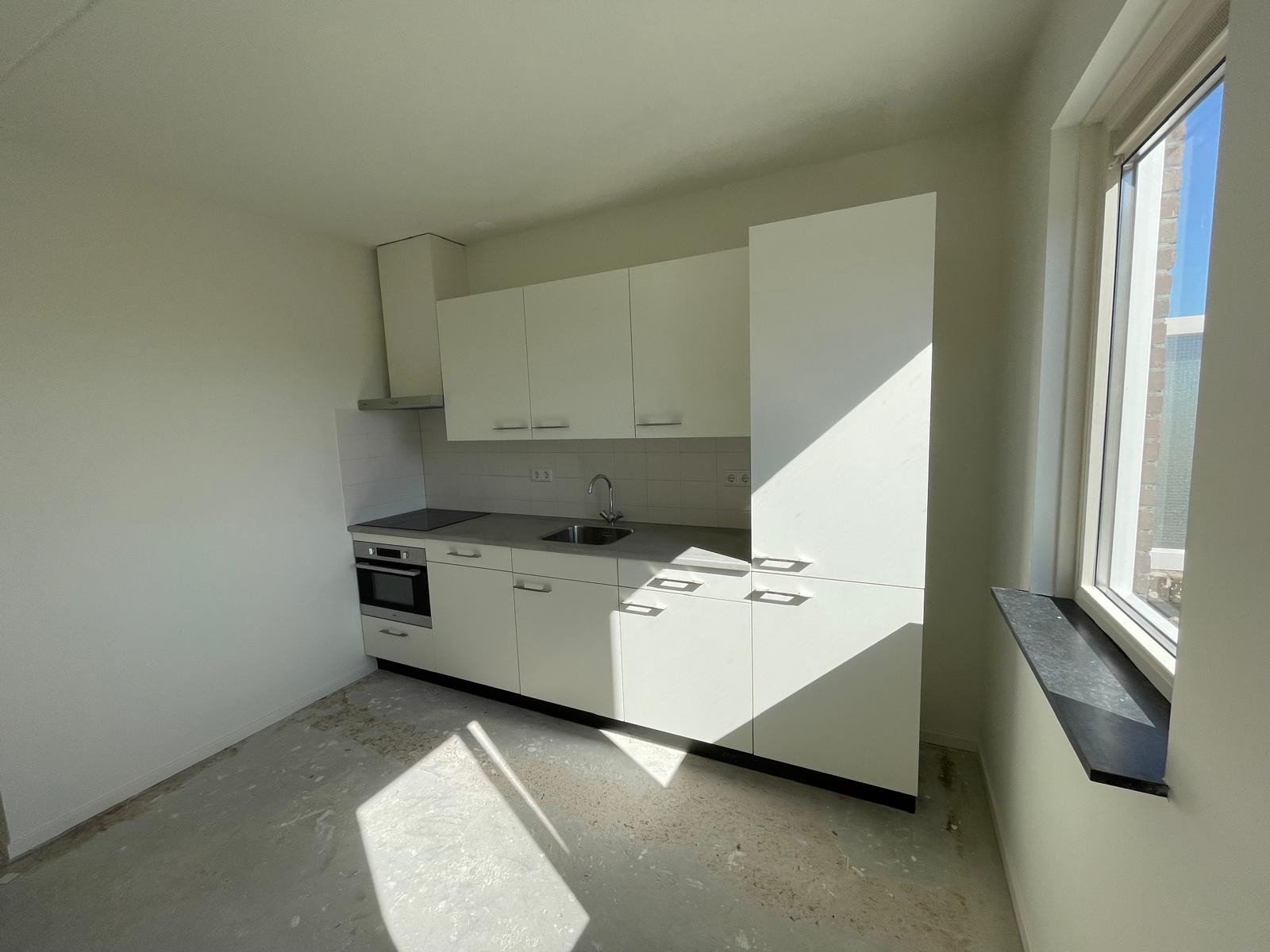 Appartement te huur: Hoofdstraat-Oost 22, Uithuizen