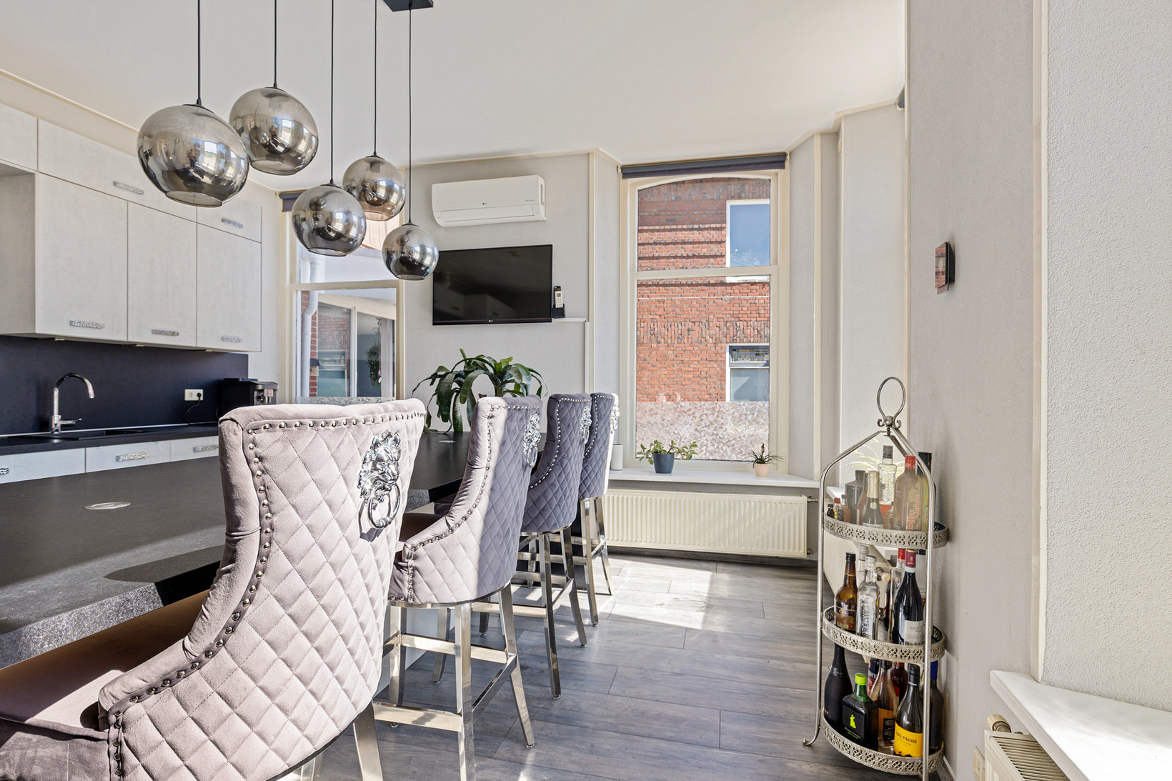 Tussenwoning te koop: Leeuwstraat 11, Uithuizen