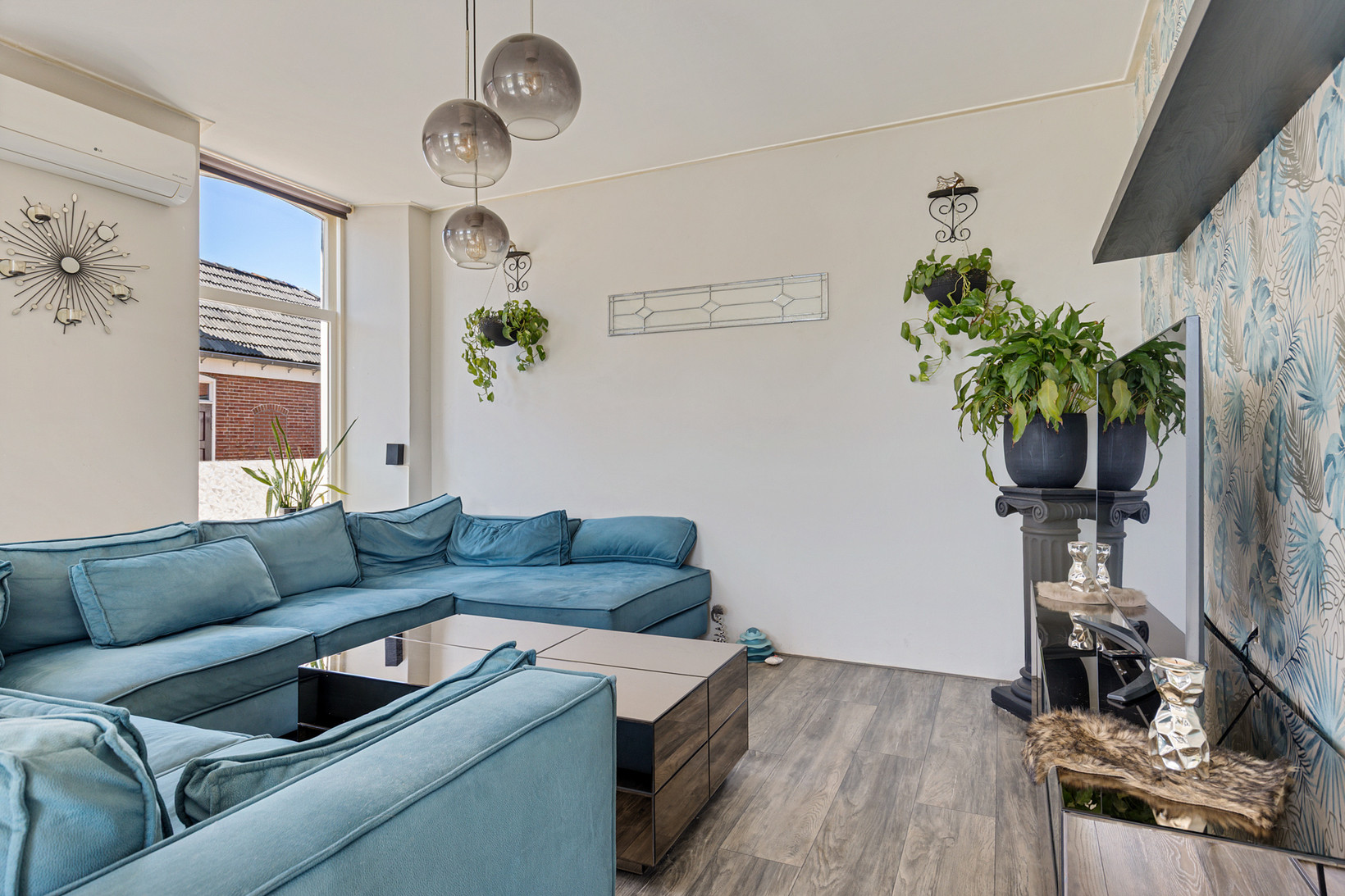 Tussenwoning te koop: Leeuwstraat 11, Uithuizen