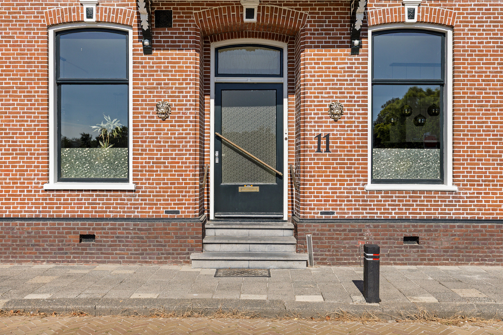 Tussenwoning te koop: Leeuwstraat 11, Uithuizen