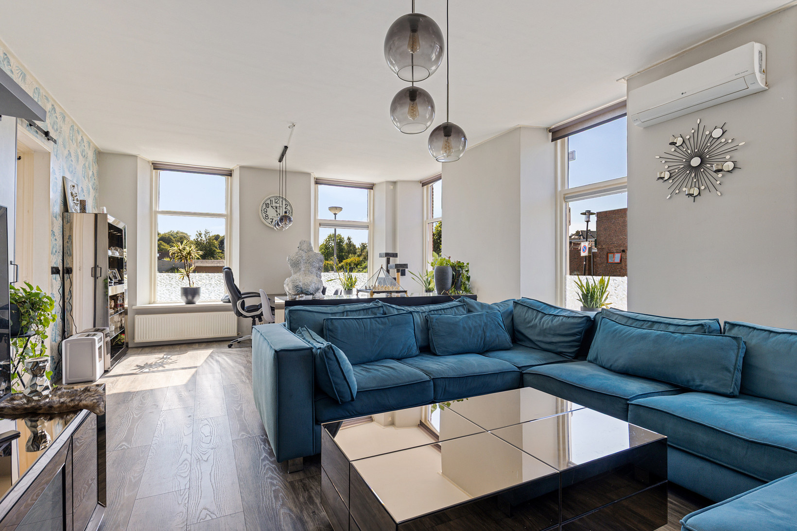 Tussenwoning te koop: Leeuwstraat 11, Uithuizen