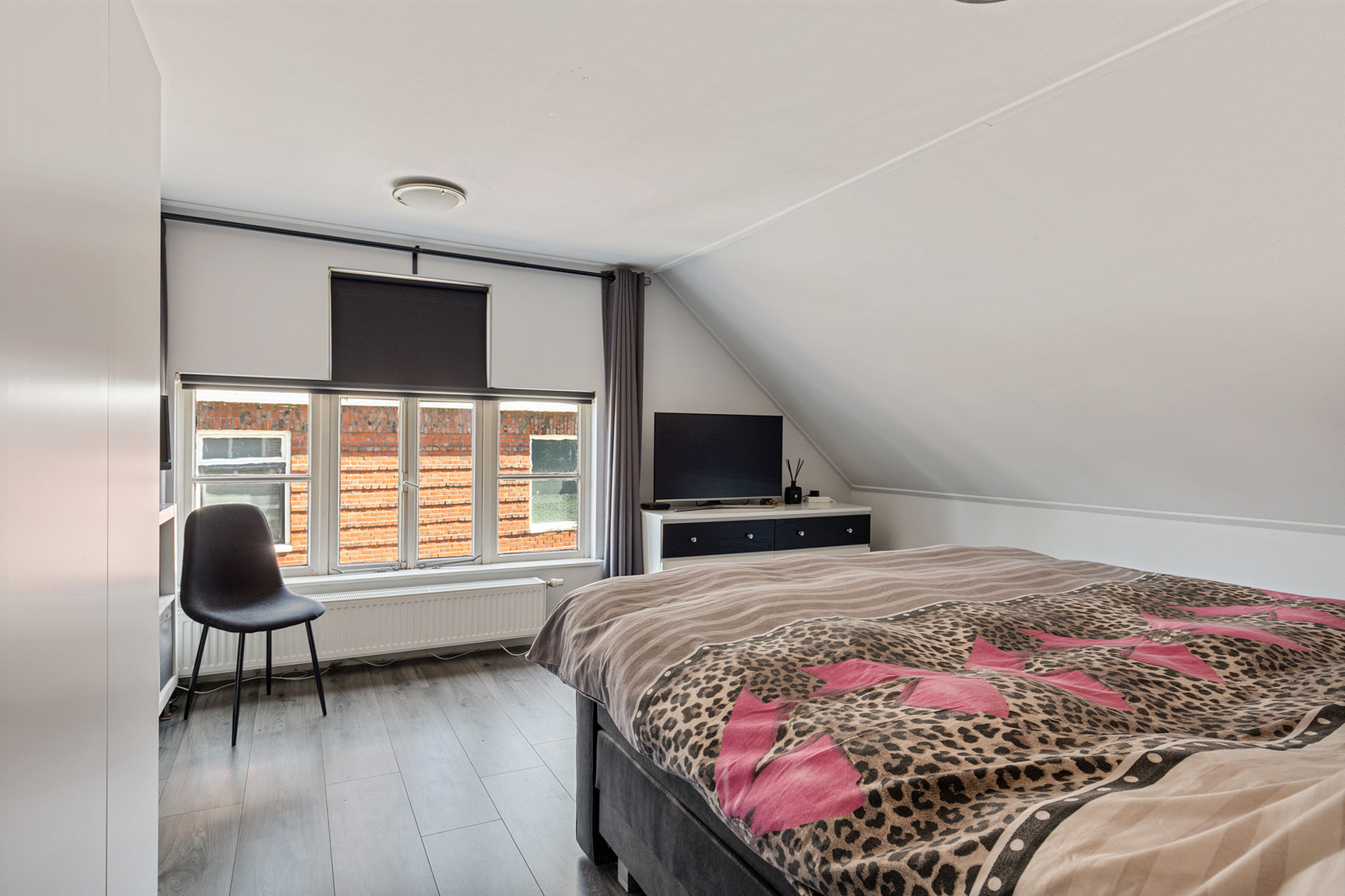 Tussenwoning te koop: Leeuwstraat 11, Uithuizen