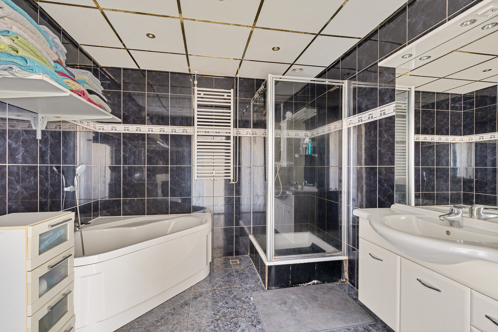 Tussenwoning te koop: Leeuwstraat 11, Uithuizen