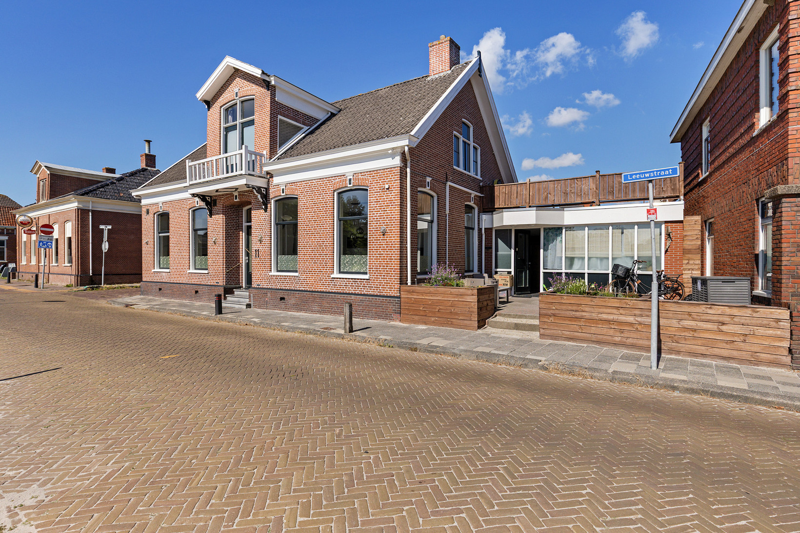 Tussenwoning te koop: Leeuwstraat 11, Uithuizen