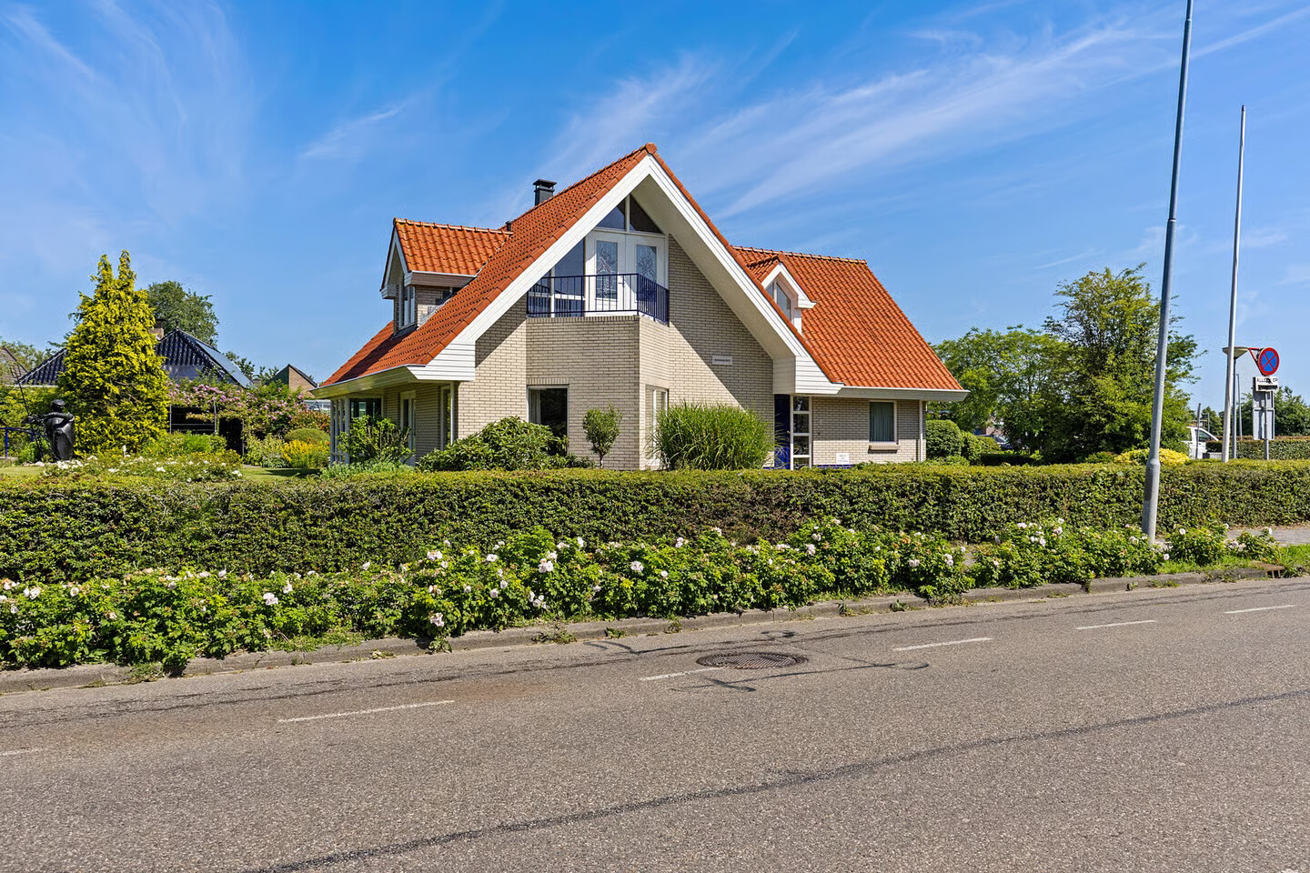 Vrijstaande woning te koop: Hoofdstraat 53, Uithuizermeeden