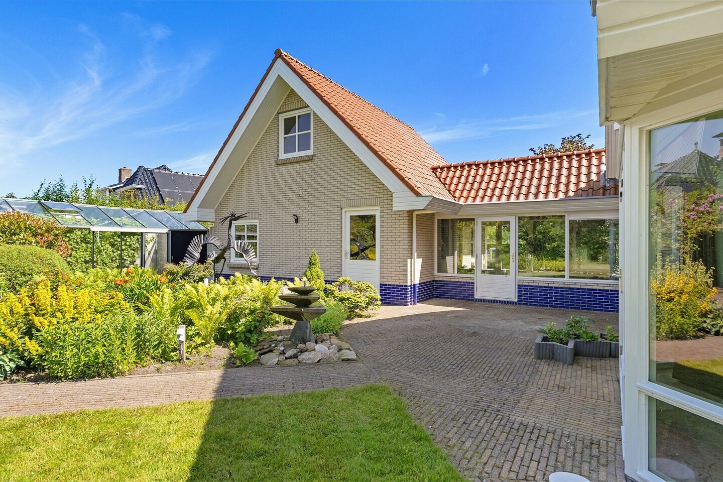 Vrijstaande woning te koop: Hoofdstraat 53, Uithuizermeeden