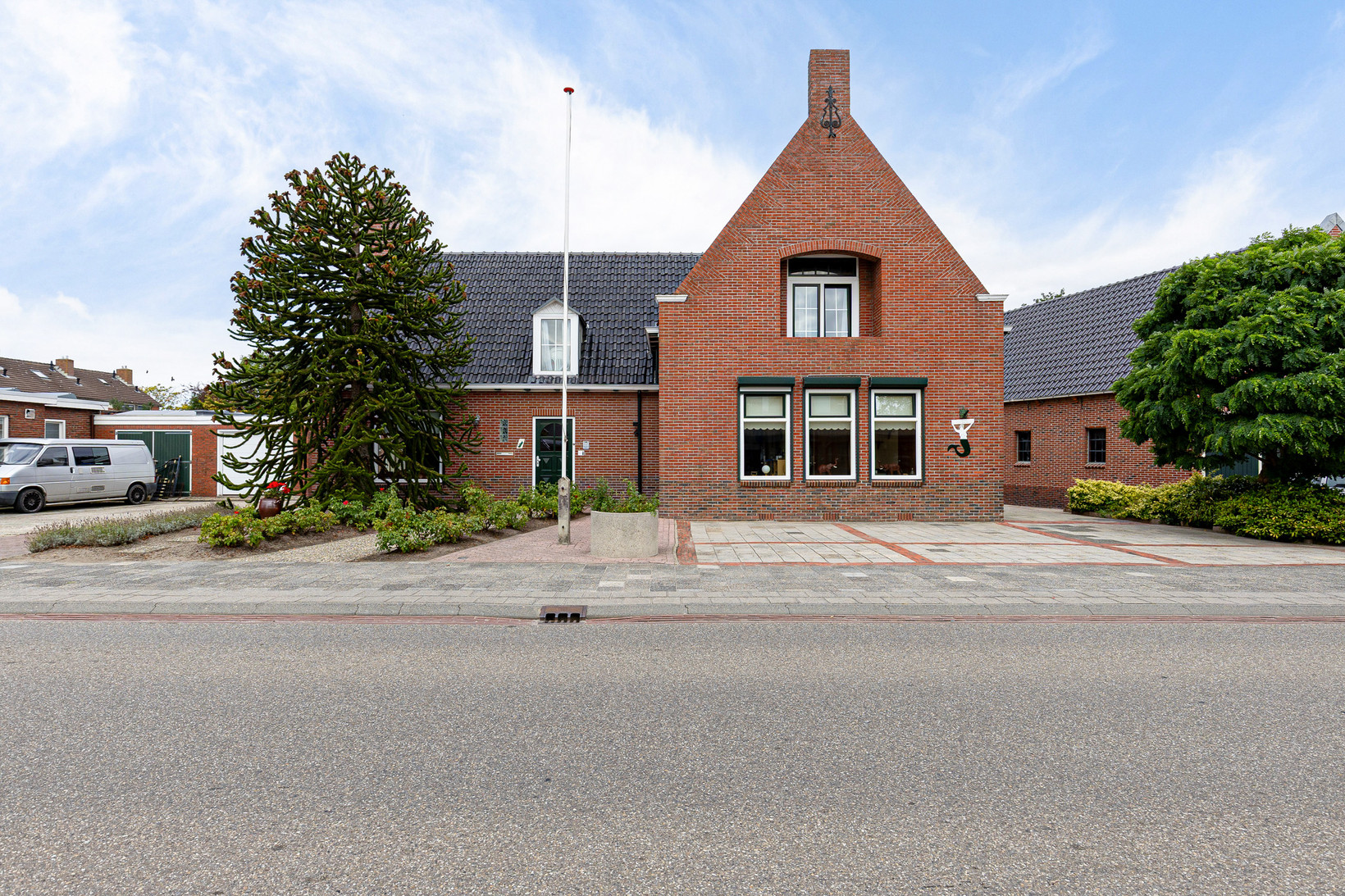 Vrijstaande woning te koop: Hoofdstraat 139, Uithuizermeeden