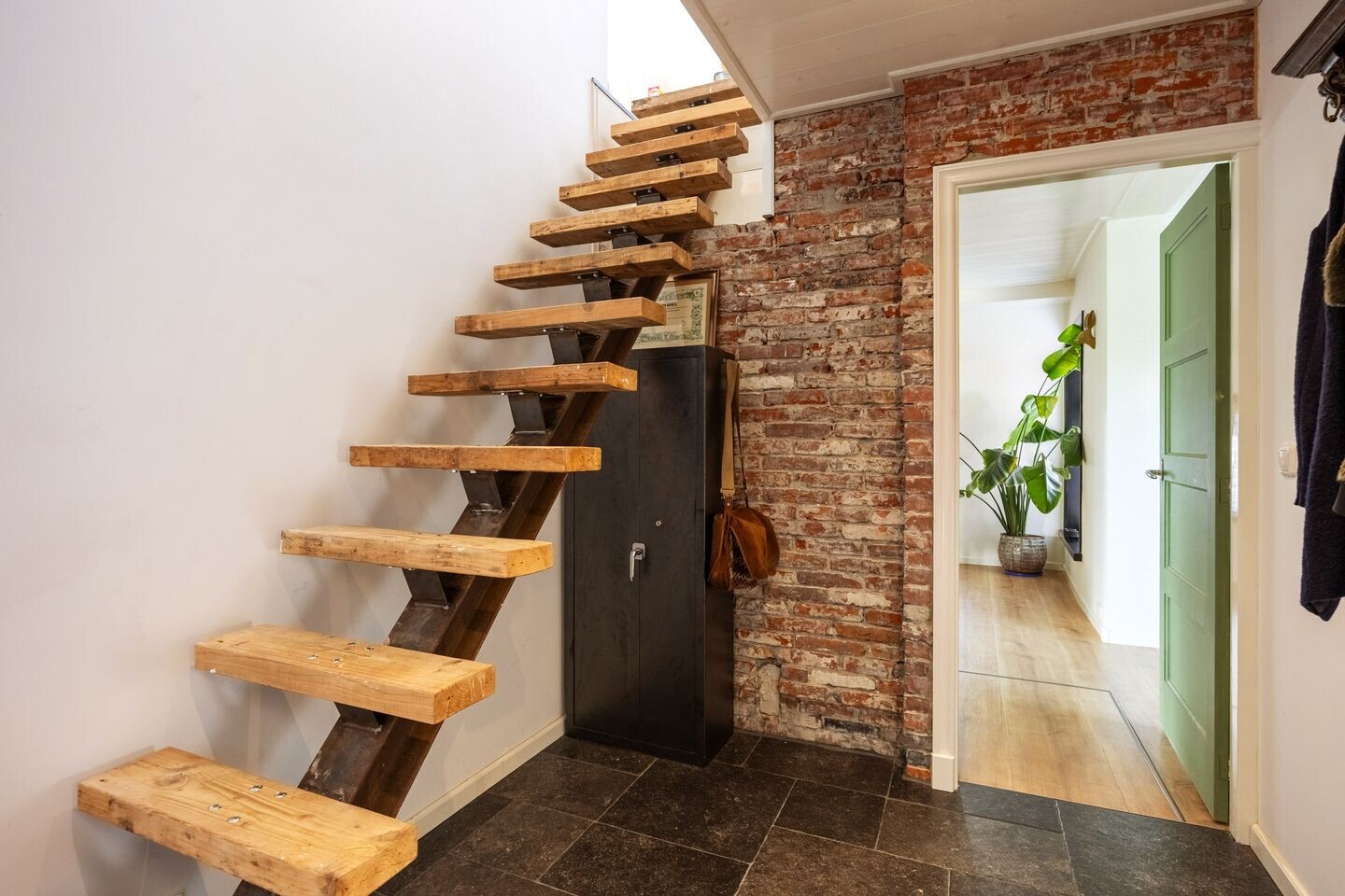 Vrijstaande woning te koop: tolweg 2, Westerwijtwerd