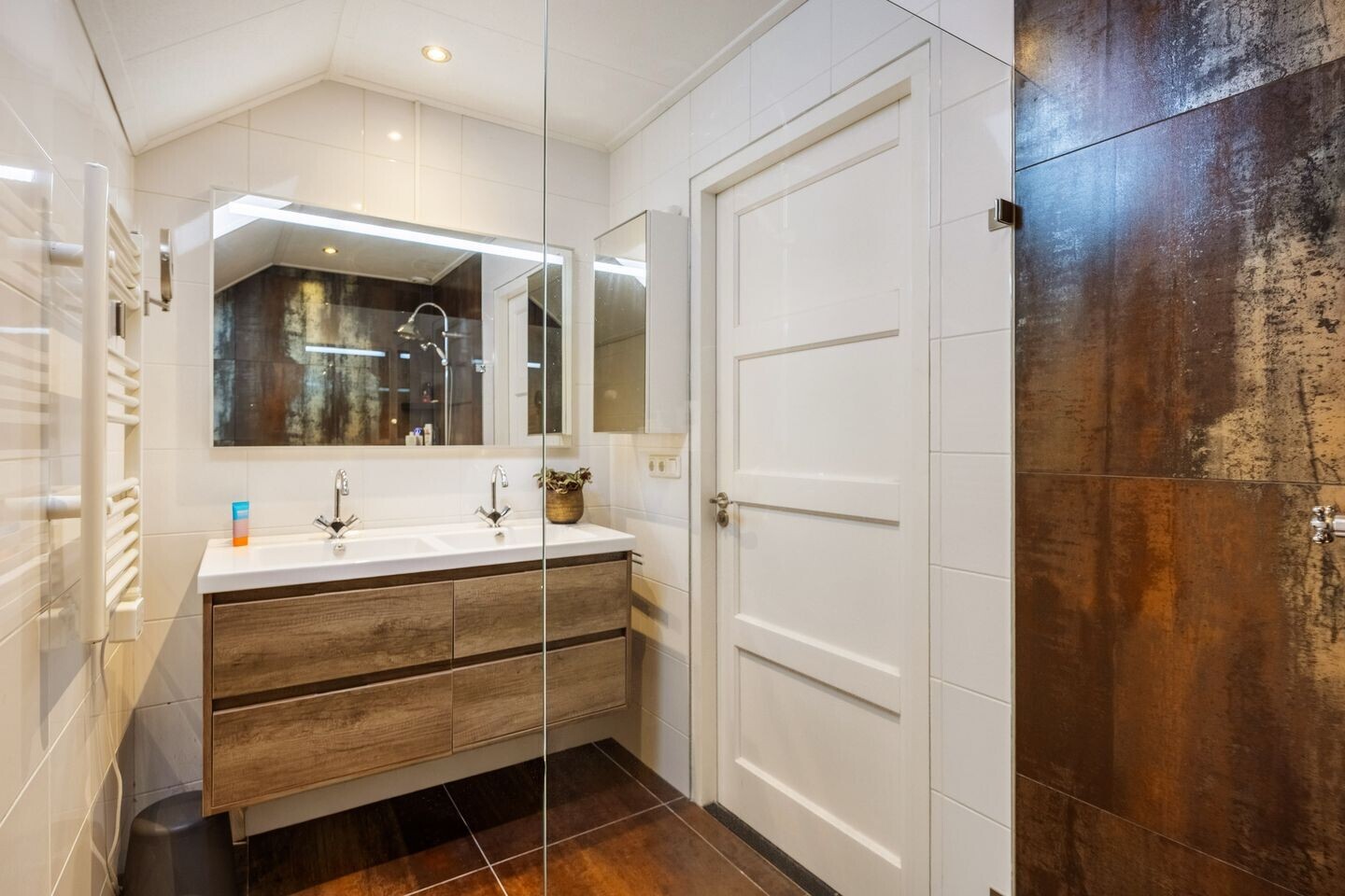 Vrijstaande woning te koop: tolweg 2, Westerwijtwerd