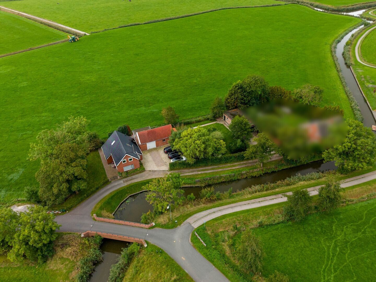 Vrijstaande woning te koop: tolweg 2, Westerwijtwerd